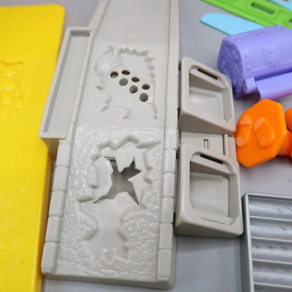 Bob the Builder Playset Clay Molding Fix Mix Factory Molds